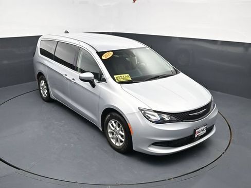 Used 2023 Chrysler Voyager LX FWD image 42