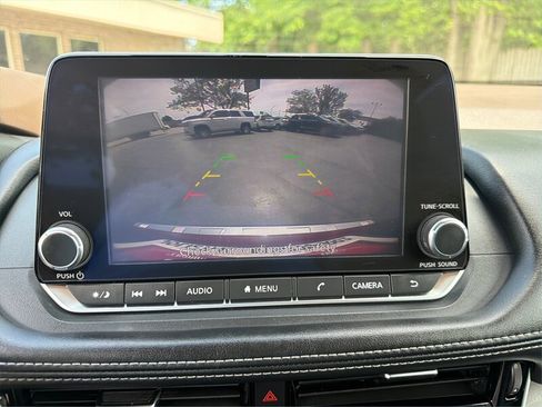 Used 2022 Nissan Rogue SV w/ SV Premium Package AWD/4WD image 23