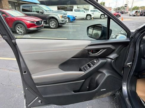Used 2024 Subaru Crosstrek 2.5i Limited AWD/4WD image 11