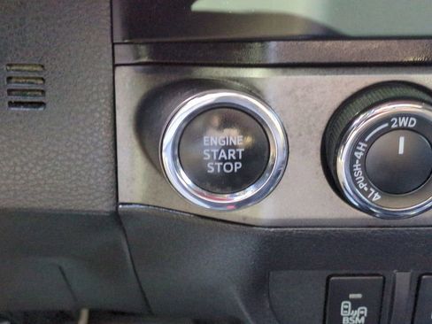 Certified 2020 Toyota Tacoma TRD Off-Road image 30