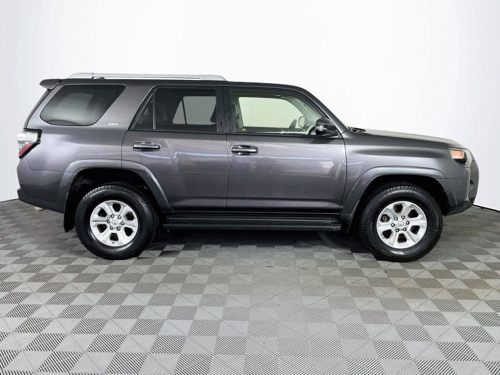 Used 2018 Toyota 4Runner SR5 Premium AWD/4WD image 11