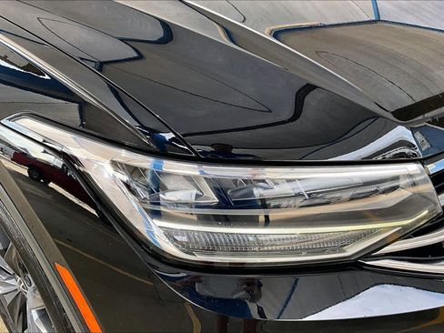 Used 2022 Volkswagen Tiguan SE image 27