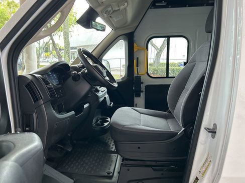 Used 2024 RAM ProMaster 3500 w/ Delivery Van Package FWD image 5