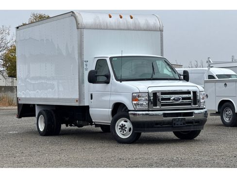 New 2024 Ford E-450 and Econoline 450 Super Duty w/ Power Windows & Locks Group image 2