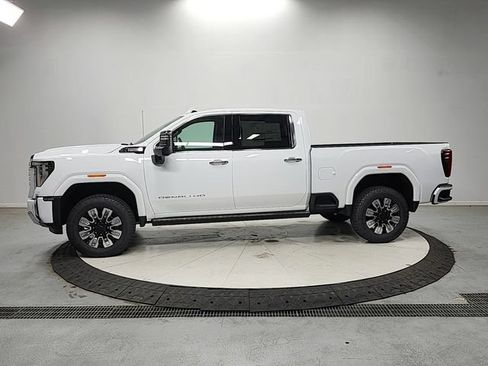 New 2026 GMC Sierra 2500 Denali w/ Denali Reserve Package AWD/4WD image 4
