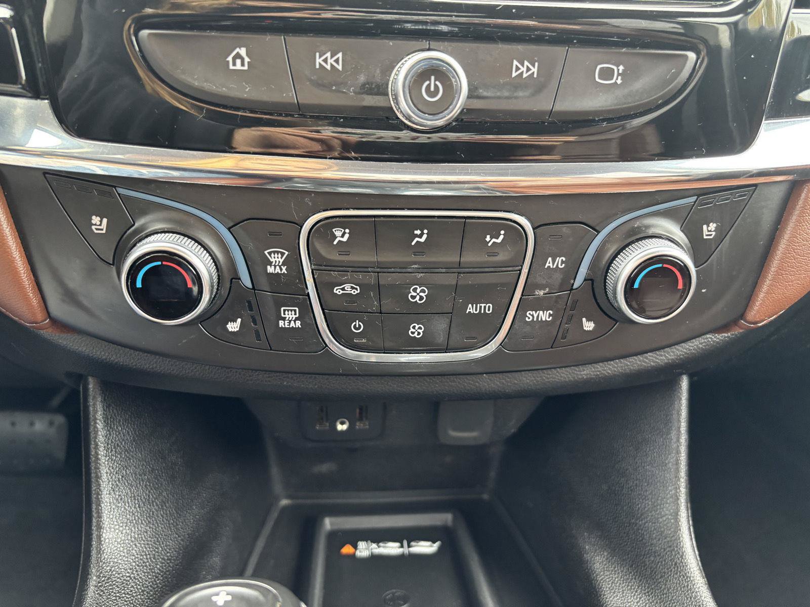 Used 2018 Chevrolet Traverse High Country AWD/4WD image 25