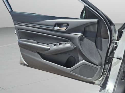 Certified 2022 Nissan Altima 2.5 S FWD image 22