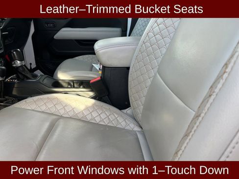 Used 2022 Jeep Wrangler Unlimited Sahara image 13