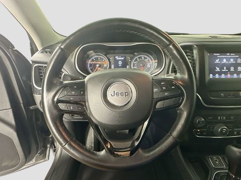 Used 2021 Jeep Cherokee Altitude image 11