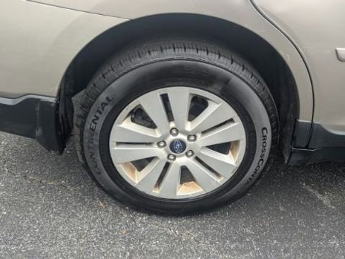 Used 2018 Subaru Outback 2.5i Premium image 12