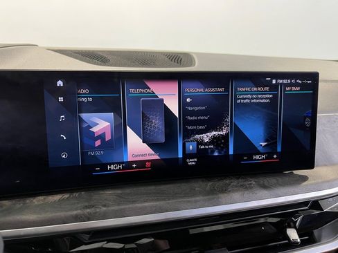 Used 2023 BMW X7 M60i w/ Executive Package image 46