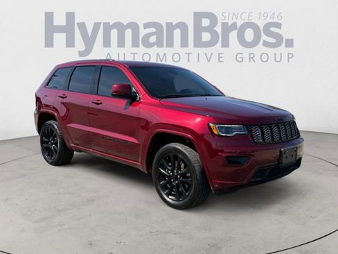 Used 2022 Jeep Grand Cherokee Laredo X image 1
