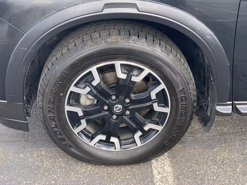 Used 2020 Nissan Pathfinder SL image 32