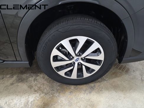 Used 2022 Subaru Outback Premium image 36
