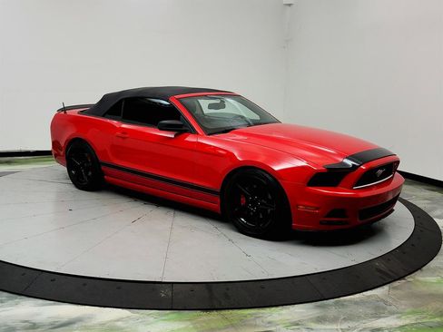 Used 2014 Ford Mustang Convertible w/ Equipment Group 102A RWD image 3