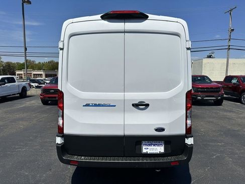Used 2023 Ford E-Transit Medium Roof image 6
