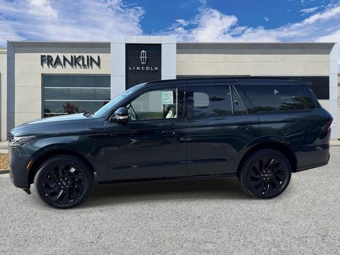 New 2026 Lincoln Navigator Reserve AWD/4WD image 4