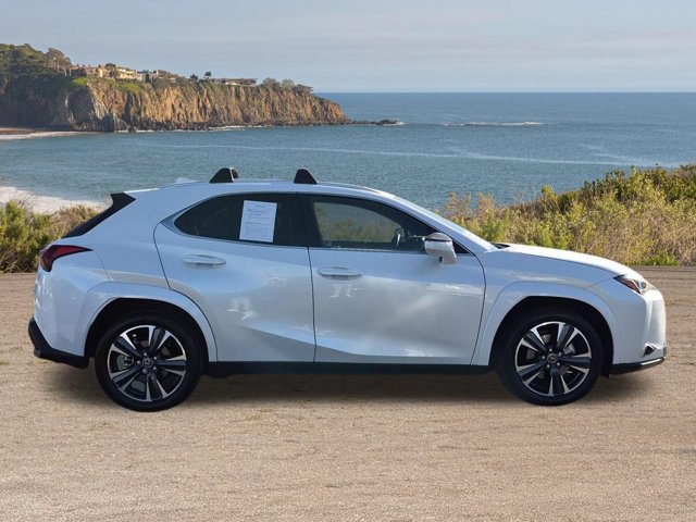 Used 2025 Lexus UX 300h FWD w/ Accessory Package (Z2) image 4