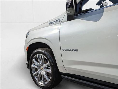 Used 2021 Chevrolet Tahoe High Country w/ Premium Package image 28