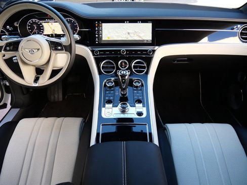Used 2020 Bentley Continental GT image 4