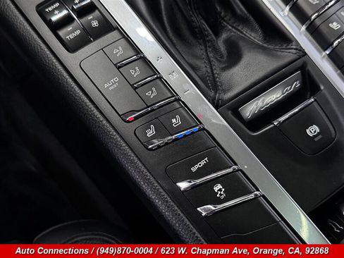 Used 2018 Porsche Macan AWD/4WD image 15