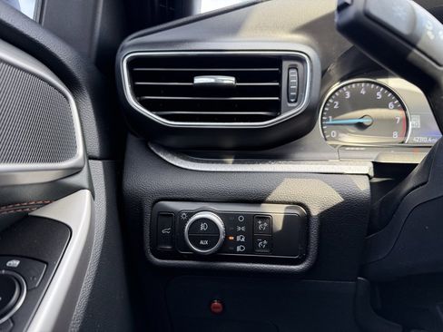 Used 2023 Ford Explorer Timberline image 12