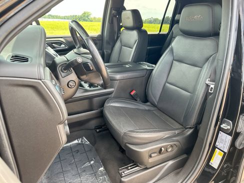 Used 2021 Chevrolet Suburban High Country image 11