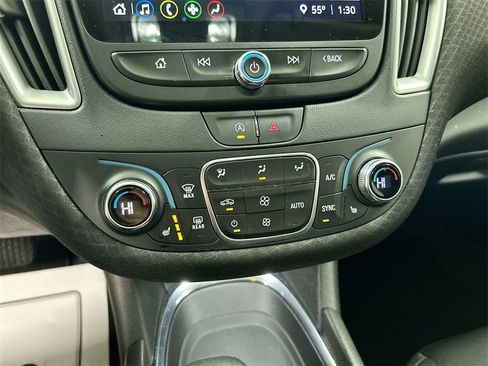 Used 2022 Chevrolet Malibu LT image 16