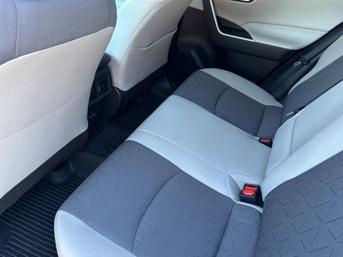 Used 2022 Toyota RAV4 XLE image 13