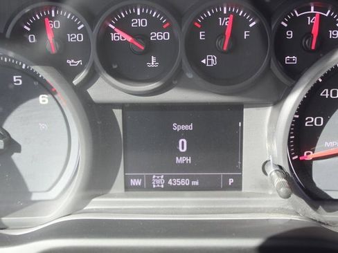 Used 2022 Chevrolet Silverado 2500 Custom w/ Custom Convenience Package image 22