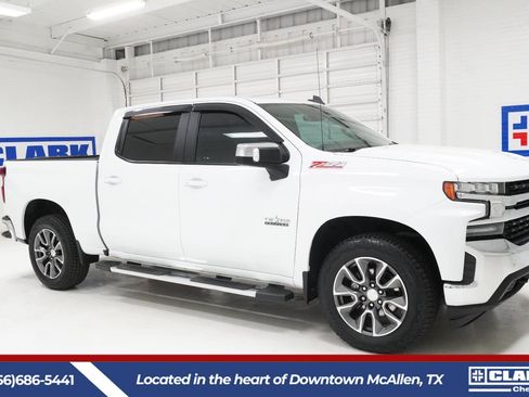 Used 2022 Chevrolet Silverado 1500 LT w/ Z71 Off-Road Package AWD/4WD image 4