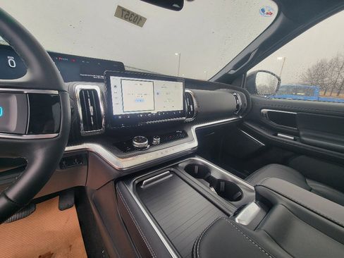 New 2026 Ford Expedition Platinum w/ Stealth Performance Package image 16