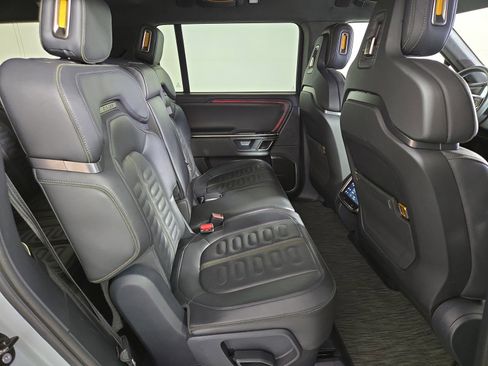 Used 2022 Rivian R1S Launch Edition AWD/4WD image 23