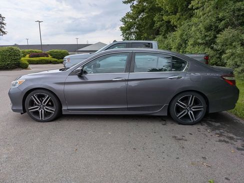 Used 2016 Honda Accord Sport image 7