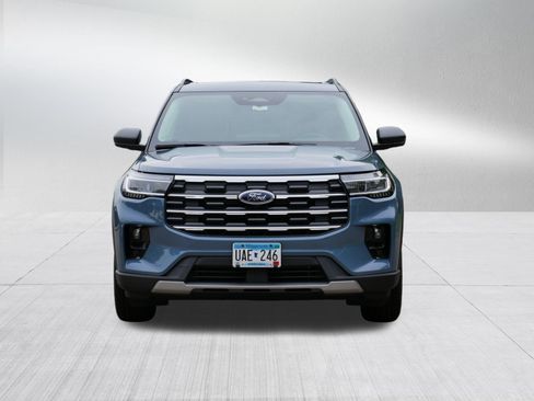Used 2026 Ford Explorer Active w/ Active Comfort Package AWD/4WD image 2