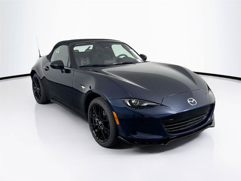 New 2026 MAZDA MX-5 Miata Club w/ Interior Package RWD image 5