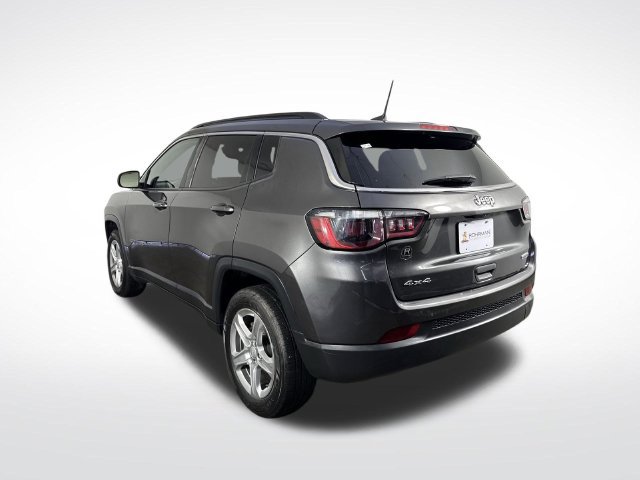 Used 2023 Jeep Compass Latitude w/ Sun and Sound Group AWD/4WD image 31