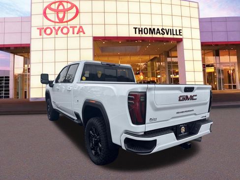 Used 2025 GMC Sierra 2500 AT4 w/ AT4 Premium Plus Package AWD/4WD image 7