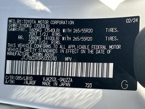 Used 2024 Lexus GX 550 w/ Cold Area Package AWD/4WD image 36