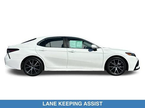 Used 2023 Toyota Camry SE w/ Audio Upgrade Package FWD image 4