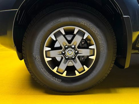 Used 2014 Nissan Frontier PRO-4X w/ Pro-4x Luxury Package image 10