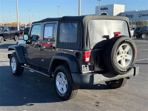 Used 2018 Jeep Wrangler Unlimited Sport S image 5
