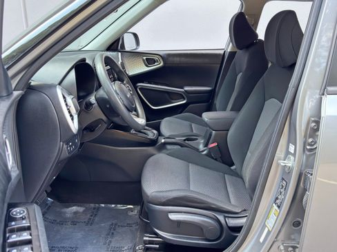 Used 2022 Kia Soul LX w/ Technology Package FWD image 15