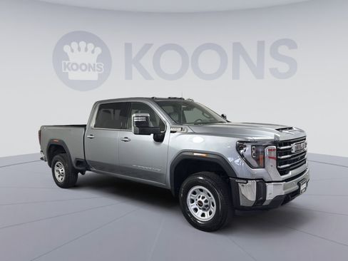 Used 2025 GMC Sierra 3500 SLT w/ SLT Convenience Package image 10