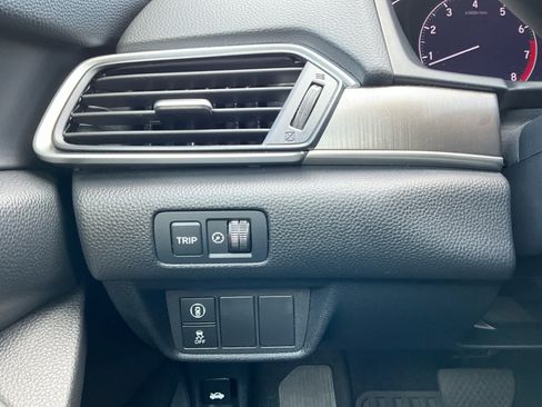 Used 2020 Honda Accord LX image 17