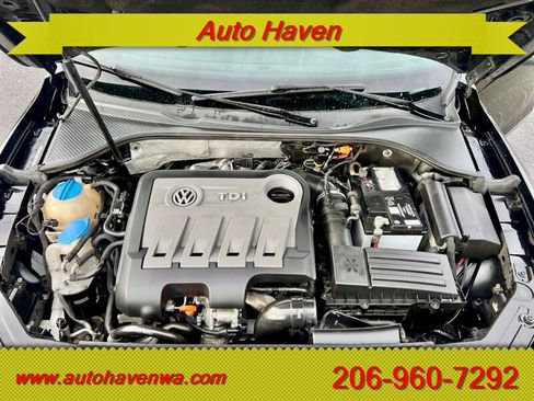 Used 2013 Volkswagen Passat TDI SEL Premium image 10