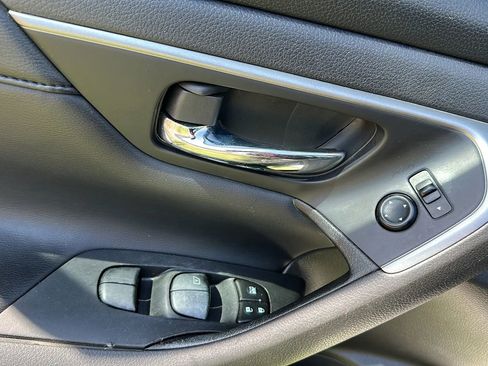 Used 2015 Nissan Altima 2.5 S w/ Power Driver Seat Package image 40