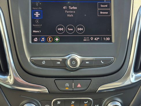 Used 2024 Chevrolet Equinox LT image 6