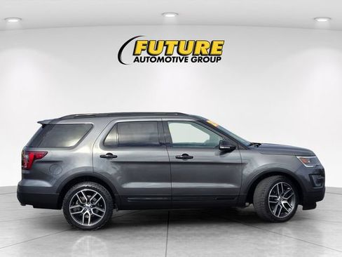 Used 2016 Ford Explorer Sport w/ Equipment Group 401A AWD/4WD image 3