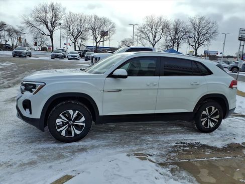 New 2026 Volkswagen Atlas Cross Sport SE AWD/4WD image 4